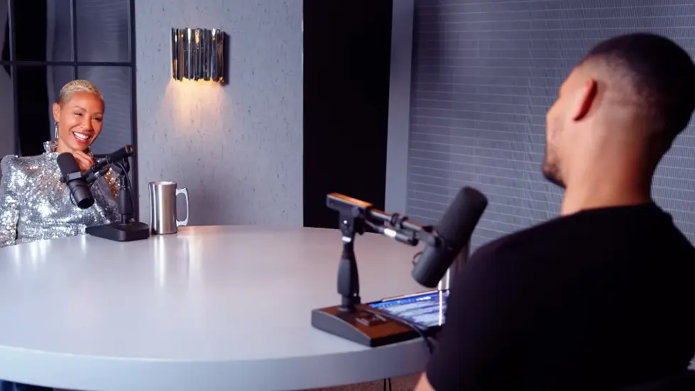 Jada Pinkett Smith (EXCLUSIVE): &ldquo;I Just wanted to stay alive until 4pm!&rdquo; 010