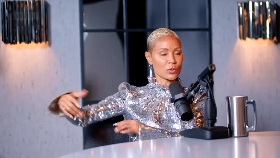 Jada Pinkett Smith (EXCLUSIVE): &ldquo;I Just wanted to stay alive until 4pm!&rdquo; 022