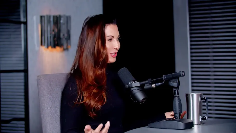 The Fitness Scientist: "Even A Little Alcohol Is Hurting Your Health!" Kristen Holmes 022