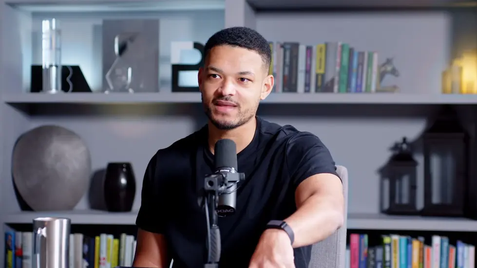 The Fitness Scientist: "Even A Little Alcohol Is Hurting Your Health!" Kristen Holmes 033