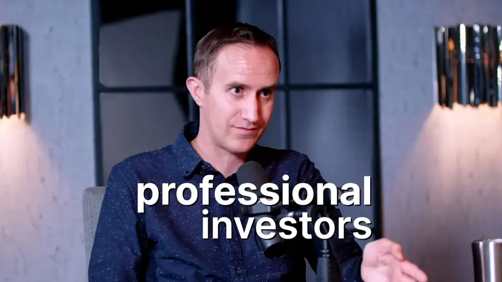 The Savings Expert: &ldquo;Do Not Buy A House!&rdquo; Do THIS Instead! - Morgan Housel 001