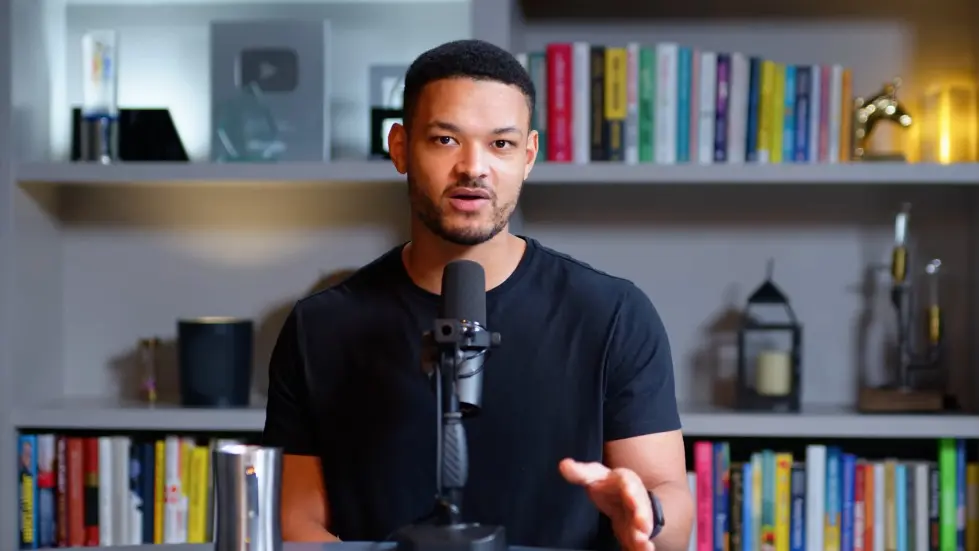 The Savings Expert: &ldquo;Do Not Buy A House!&rdquo; Do THIS Instead! - Morgan Housel 002