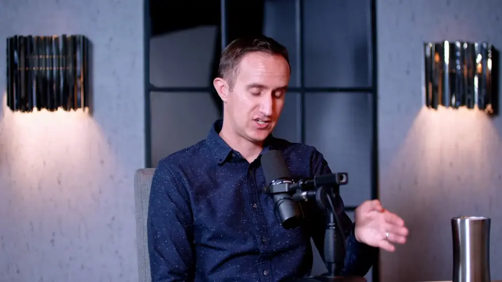 The Savings Expert: &ldquo;Do Not Buy A House!&rdquo; Do THIS Instead! - Morgan Housel 013