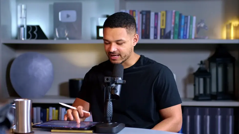 The Savings Expert: &ldquo;Do Not Buy A House!&rdquo; Do THIS Instead! - Morgan Housel 027