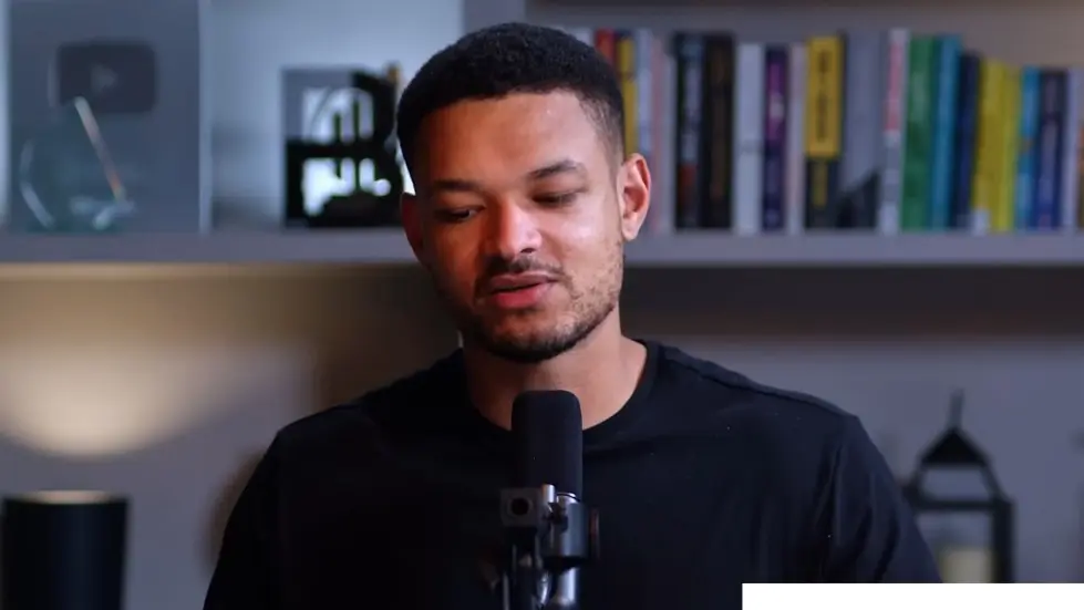 The Savings Expert: &ldquo;Do Not Buy A House!&rdquo; Do THIS Instead! - Morgan Housel 032