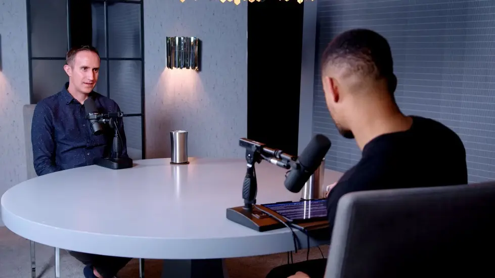 The Savings Expert: &ldquo;Do Not Buy A House!&rdquo; Do THIS Instead! - Morgan Housel 034