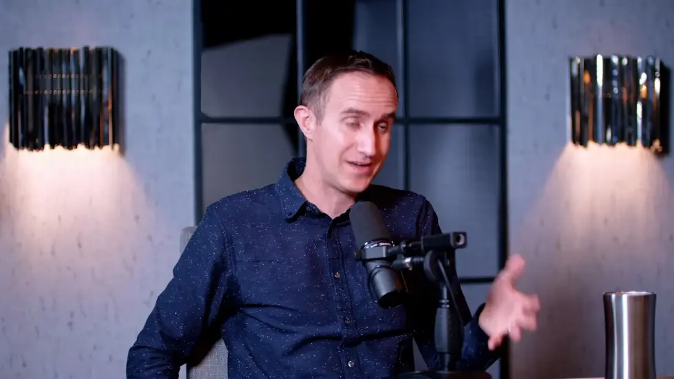 The Savings Expert: &ldquo;Do Not Buy A House!&rdquo; Do THIS Instead! - Morgan Housel 041