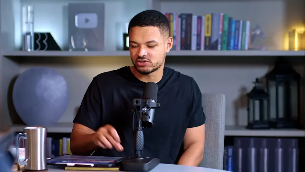 The Savings Expert: &ldquo;Do Not Buy A House!&rdquo; Do THIS Instead! - Morgan Housel 046