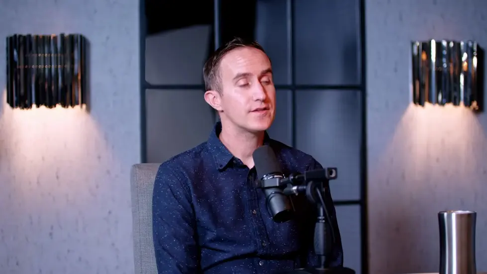 The Savings Expert: &ldquo;Do Not Buy A House!&rdquo; Do THIS Instead! - Morgan Housel 055