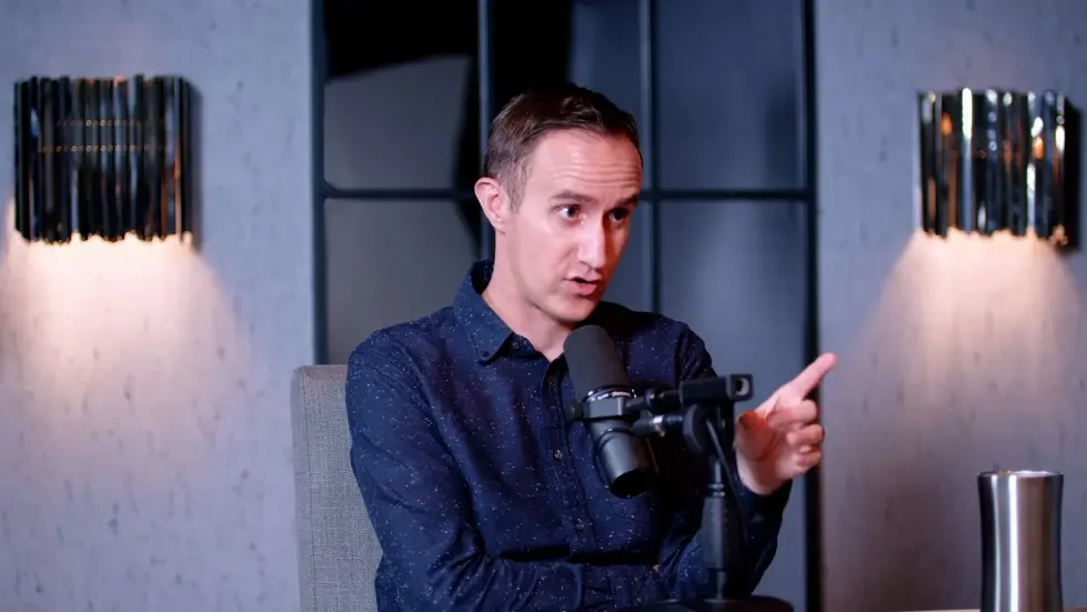 The Savings Expert: &ldquo;Do Not Buy A House!&rdquo; Do THIS Instead! - Morgan Housel 056