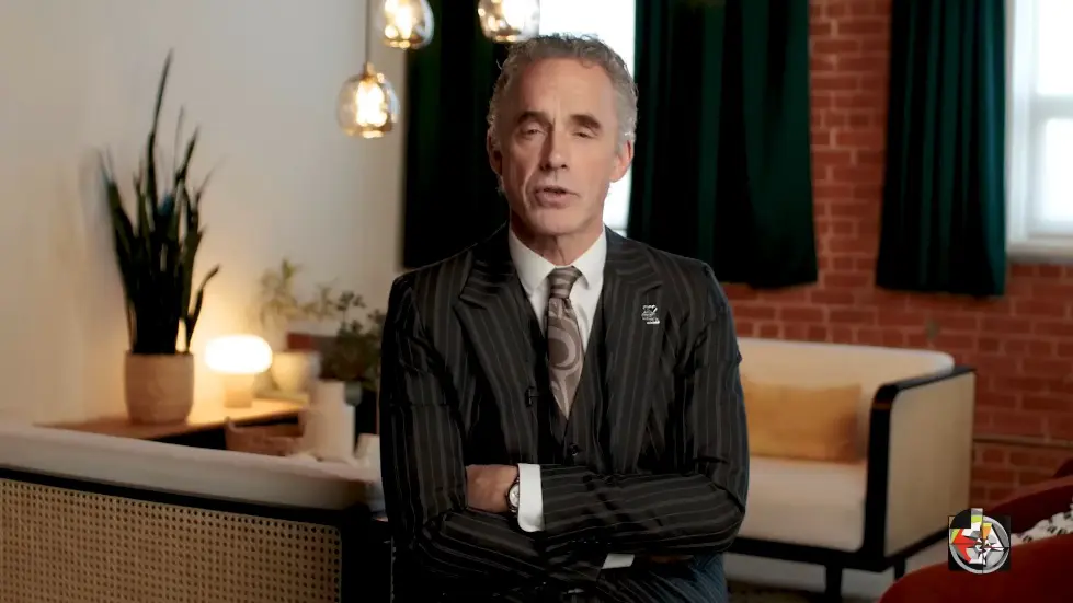 Female Soldiers and Crony Capitalists | Tulsi Gabbard | EP 332 002