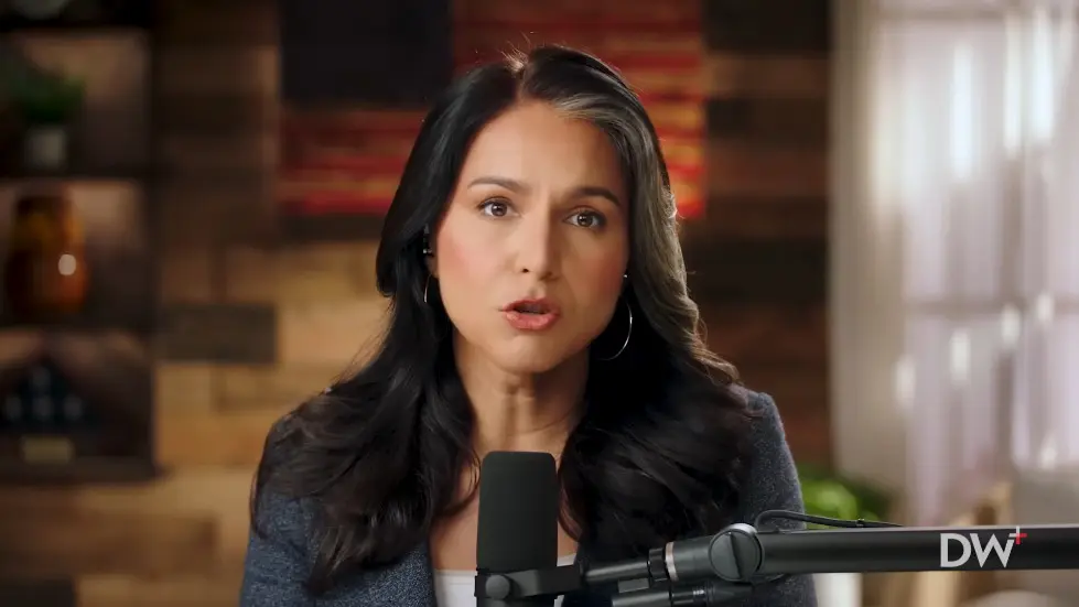 Female Soldiers and Crony Capitalists | Tulsi Gabbard | EP 332 013