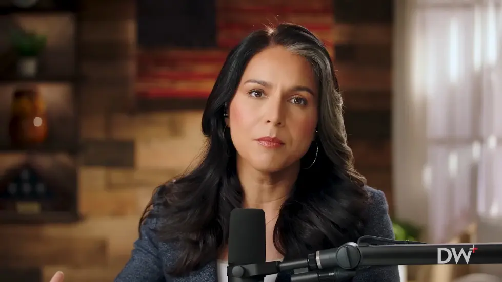 Female Soldiers and Crony Capitalists | Tulsi Gabbard | EP 332 030