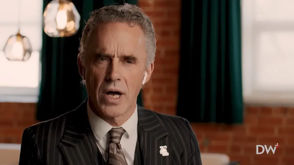 Female Soldiers and Crony Capitalists | Tulsi Gabbard | EP 332 034