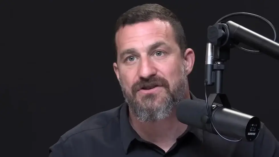 How Psilocybin Can Rewire Our Brain, Its Therapeutic Benefits & Its Risks | Huberman Lab Podcast 029