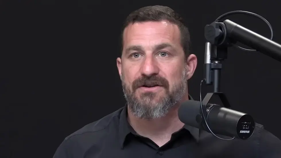 How Psilocybin Can Rewire Our Brain, Its Therapeutic Benefits & Its Risks | Huberman Lab Podcast 038