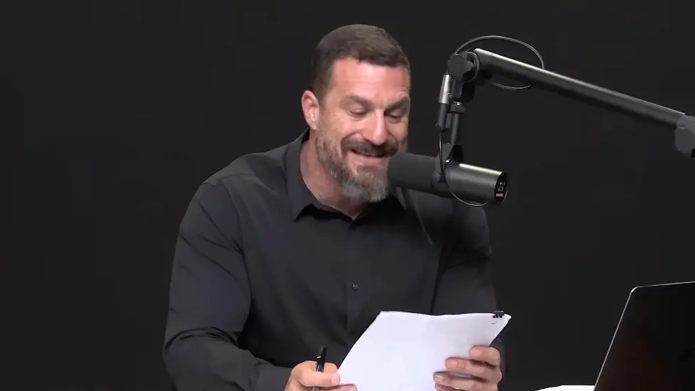 How Psilocybin Can Rewire Our Brain, Its Therapeutic Benefits & Its Risks | Huberman Lab Podcast 062