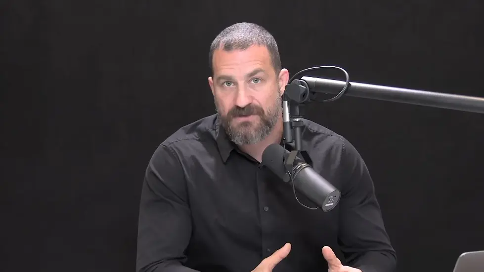 Using Light (Sunlight, Blue Light & Red Light) to Optimize Health | Huberman Lab Podcast #68 010