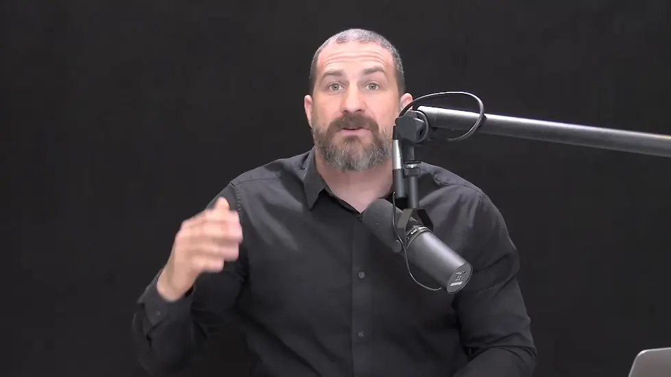 Using Light (Sunlight, Blue Light & Red Light) to Optimize Health | Huberman Lab Podcast #68 013