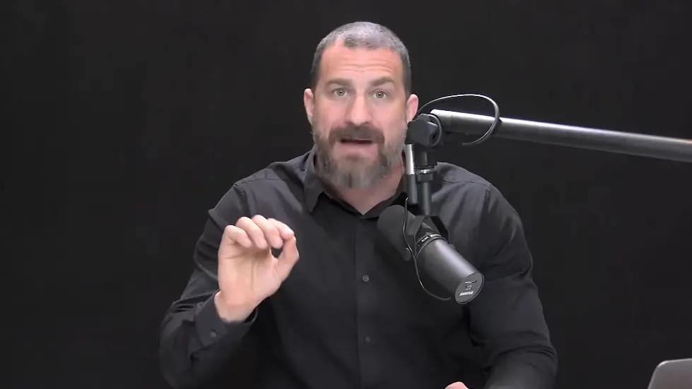 Using Light (Sunlight, Blue Light & Red Light) to Optimize Health | Huberman Lab Podcast #68 017