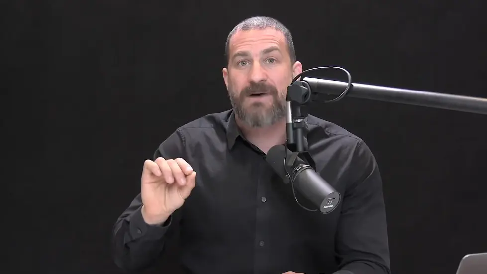 Using Light (Sunlight, Blue Light & Red Light) to Optimize Health | Huberman Lab Podcast #68 020