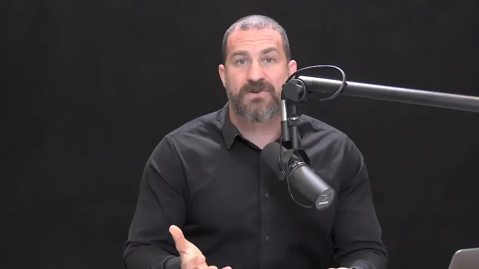 Using Light (Sunlight, Blue Light & Red Light) to Optimize Health | Huberman Lab Podcast #68 023