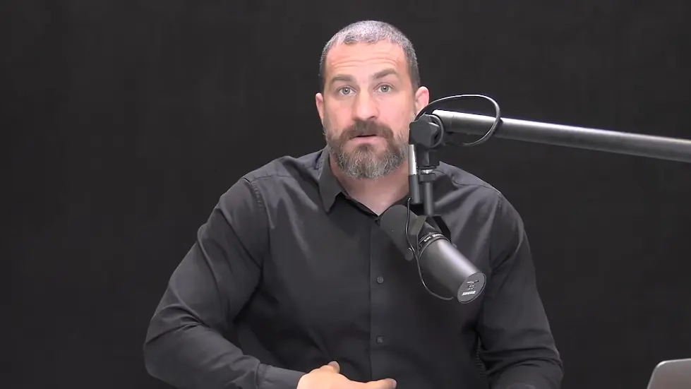 Using Light (Sunlight, Blue Light & Red Light) to Optimize Health | Huberman Lab Podcast #68 026