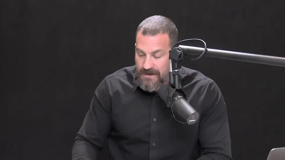 Using Light (Sunlight, Blue Light & Red Light) to Optimize Health | Huberman Lab Podcast #68 037