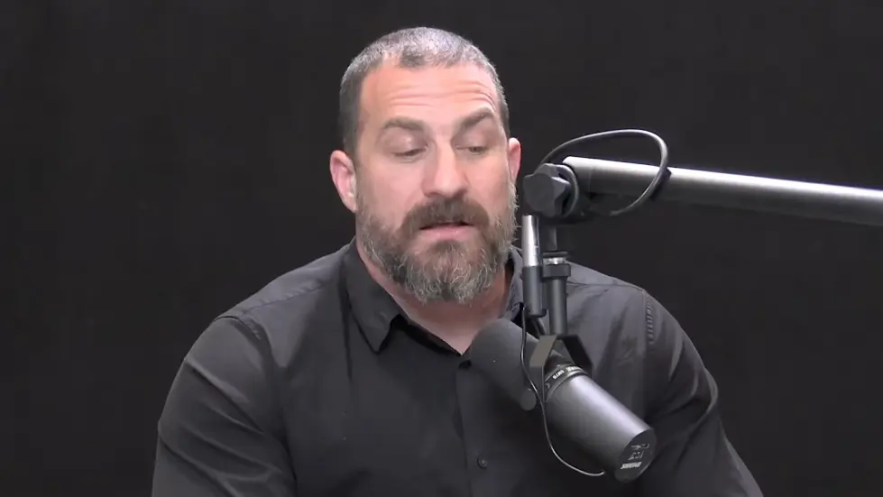 Using Light (Sunlight, Blue Light & Red Light) to Optimize Health | Huberman Lab Podcast #68 050