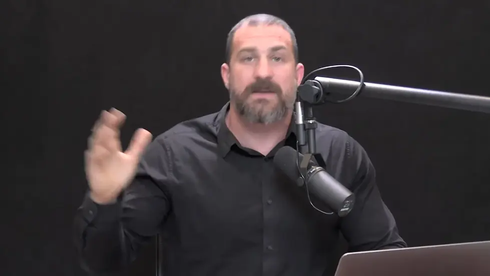 Using Light (Sunlight, Blue Light & Red Light) to Optimize Health | Huberman Lab Podcast #68 062