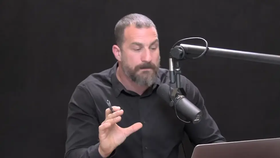 Using Light (Sunlight, Blue Light & Red Light) to Optimize Health | Huberman Lab Podcast #68 070