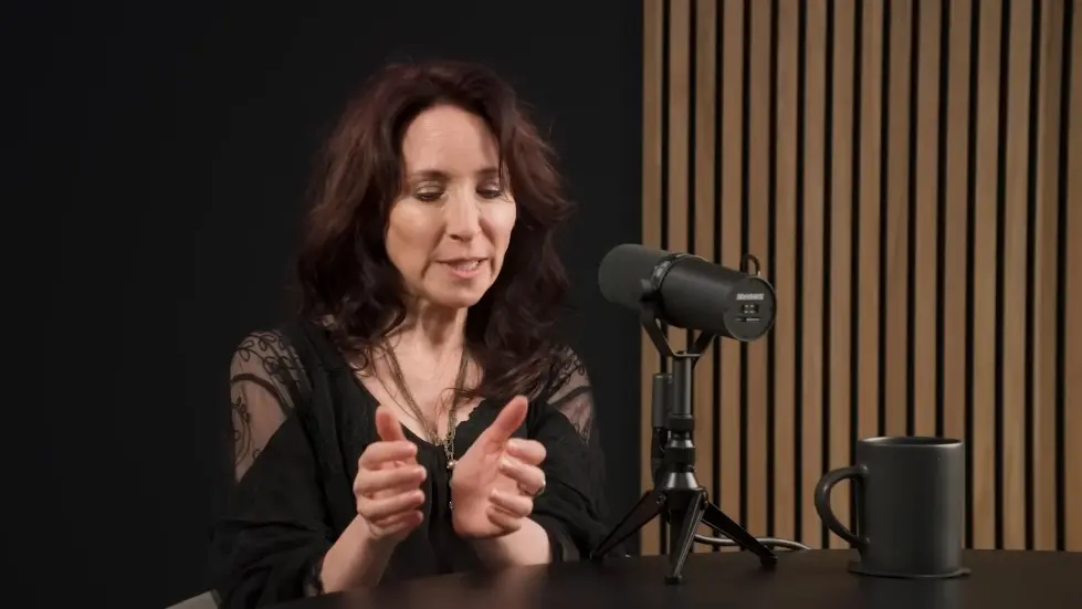 Dr. Elissa Epel: Control Stress for Healthy Eating, Metabolism & Aging | Huberman Lab Podcast 010