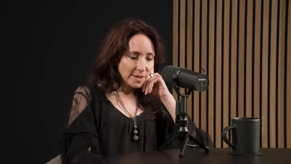 Dr. Elissa Epel: Control Stress for Healthy Eating, Metabolism & Aging | Huberman Lab Podcast 049