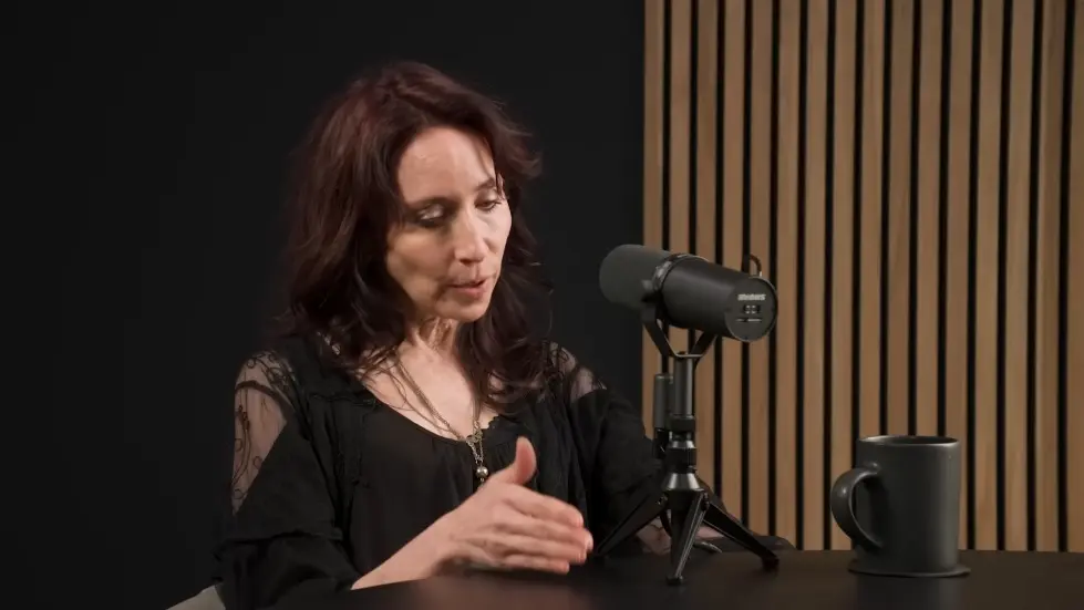 Dr. Elissa Epel: Control Stress for Healthy Eating, Metabolism & Aging | Huberman Lab Podcast 054