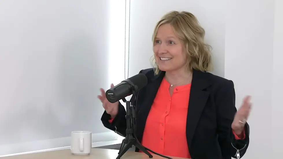 Dr. Emily Balcetis: Tools for Setting & Achieving Goals | Huberman Lab Podcast #83 011