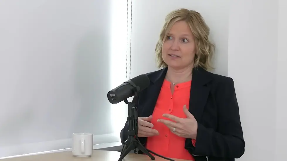 Dr. Emily Balcetis: Tools for Setting & Achieving Goals | Huberman Lab Podcast #83 014