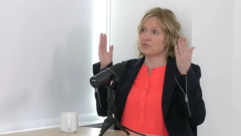 Dr. Emily Balcetis: Tools for Setting & Achieving Goals | Huberman Lab Podcast #83 019