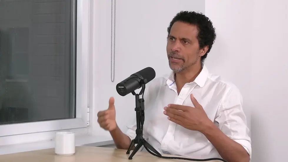 Dr. Erich Jarvis: The Neuroscience of Speech, Language & Music | Huberman Lab Podcast #87 031