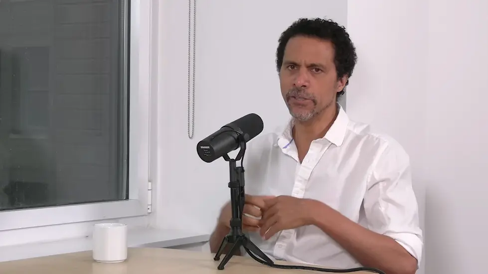 Dr. Erich Jarvis: The Neuroscience of Speech, Language & Music | Huberman Lab Podcast #87 037