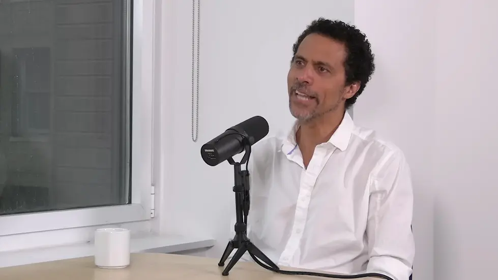 Dr. Erich Jarvis: The Neuroscience of Speech, Language & Music | Huberman Lab Podcast #87 040