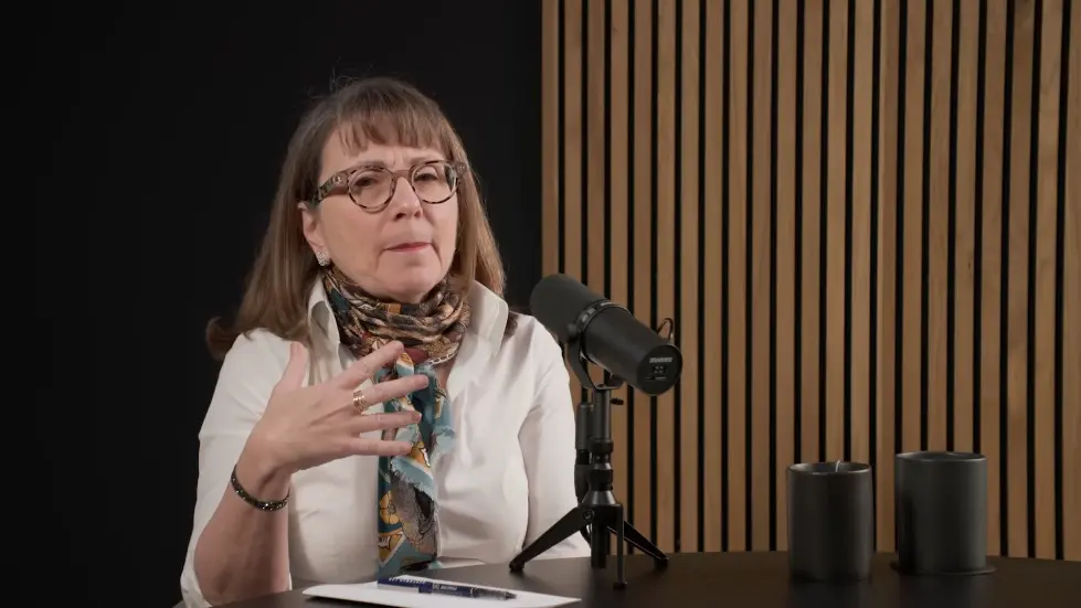 Dr. Lisa Feldman Barrett: How to Understand Emotions | Huberman Lab Podcast 013