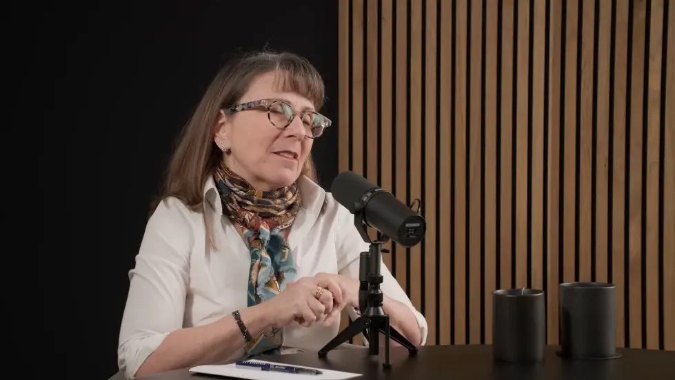 Dr. Lisa Feldman Barrett: How to Understand Emotions | Huberman Lab Podcast 017