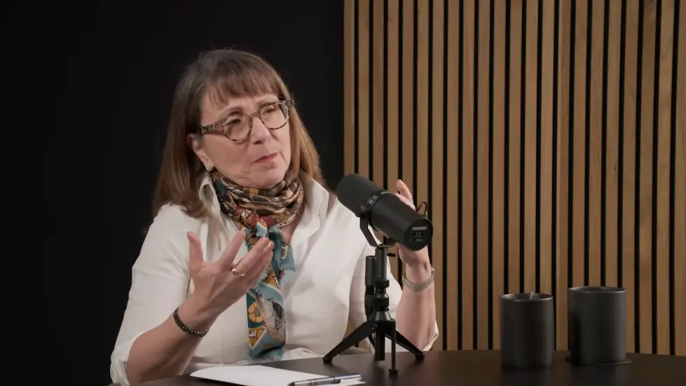 Dr. Lisa Feldman Barrett: How to Understand Emotions | Huberman Lab Podcast 027