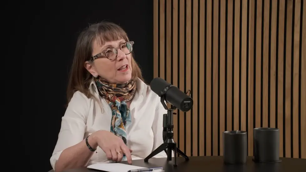 Dr. Lisa Feldman Barrett: How to Understand Emotions | Huberman Lab Podcast 028