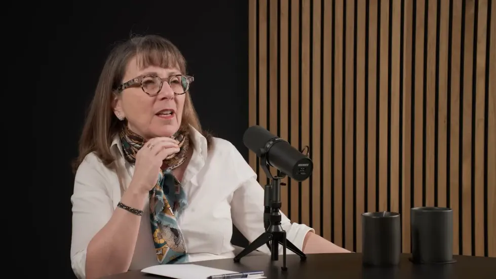 Dr. Lisa Feldman Barrett: How to Understand Emotions | Huberman Lab Podcast 032