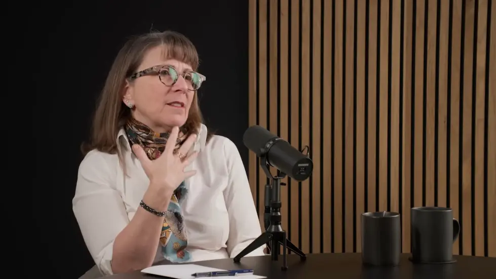 Dr. Lisa Feldman Barrett: How to Understand Emotions | Huberman Lab Podcast 039