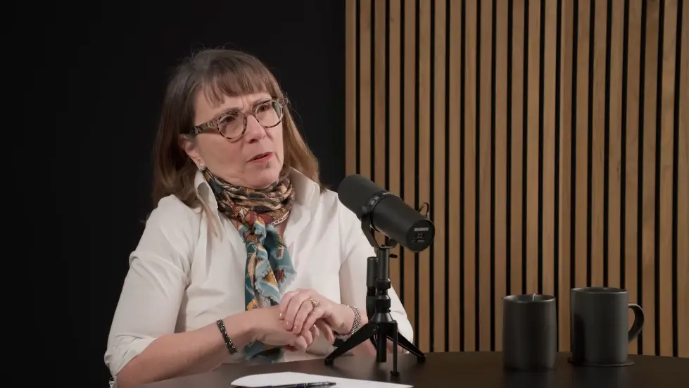 Dr. Lisa Feldman Barrett: How to Understand Emotions | Huberman Lab Podcast 046