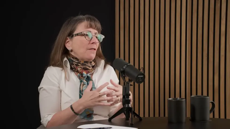 Dr. Lisa Feldman Barrett: How to Understand Emotions | Huberman Lab Podcast 047