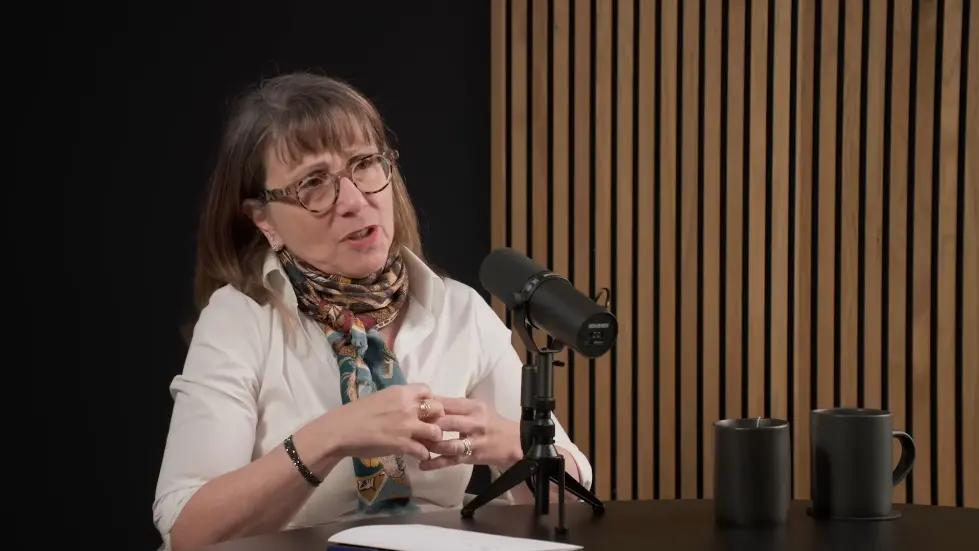 Dr. Lisa Feldman Barrett: How to Understand Emotions | Huberman Lab Podcast 054