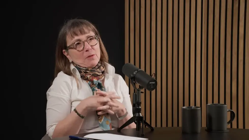 Dr. Lisa Feldman Barrett: How to Understand Emotions | Huberman Lab Podcast 070